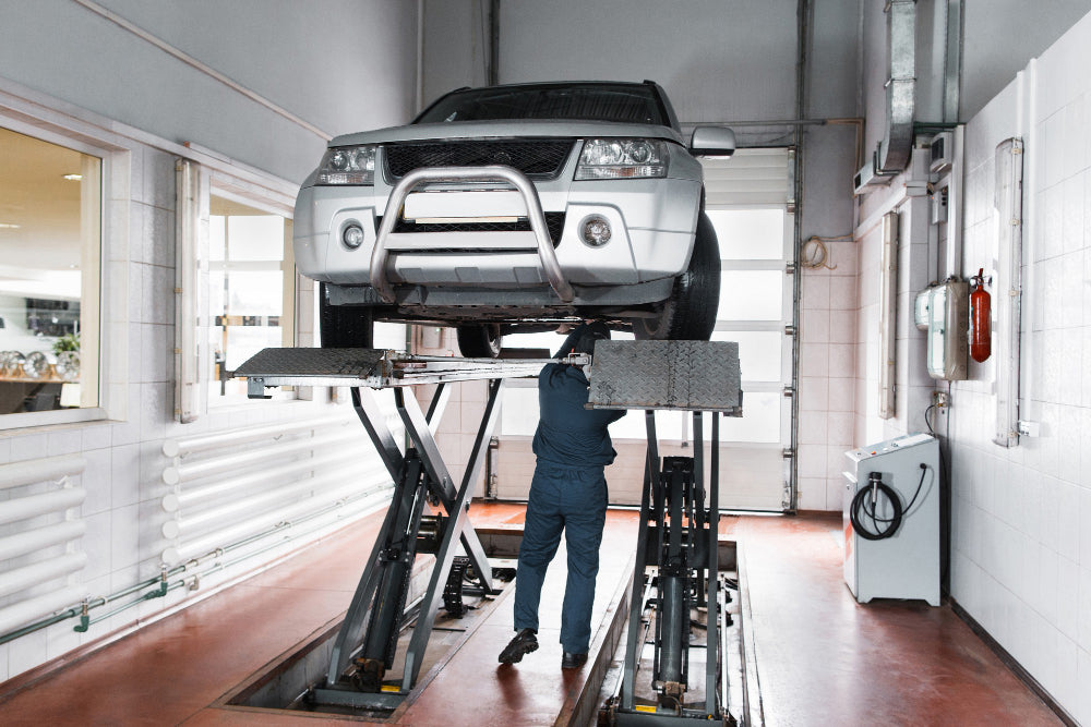 Eco-Efficient Garages: Exploring the Benefits of Single-Column Parking Lifts