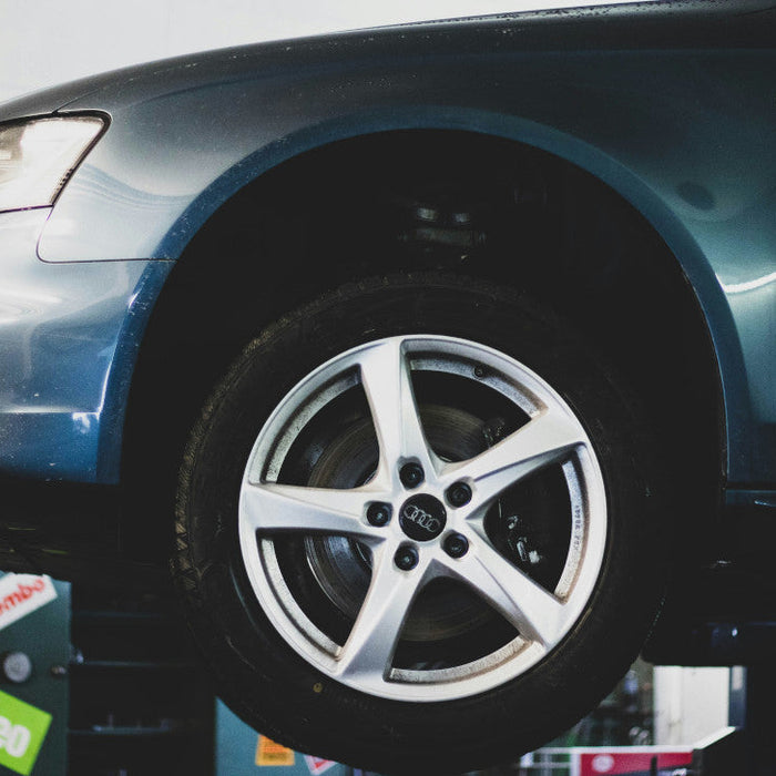 Car Lift vs Pit