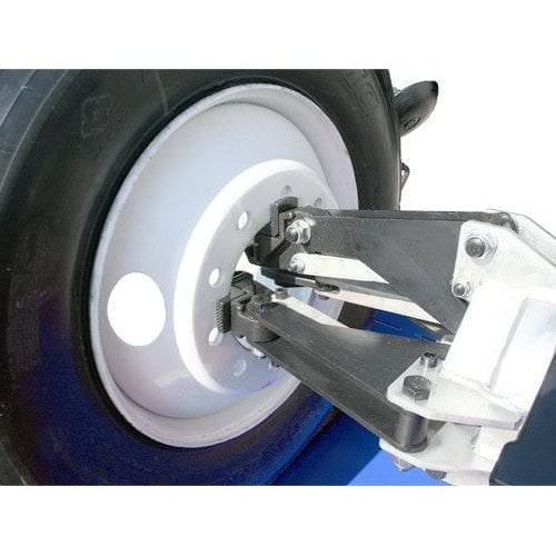Atlas TTC301 Truck Tire Changer + WBT-210 Heavy Duty Wheel Balancer Combo in clamping demo