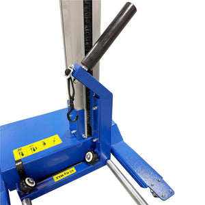 Close-up of the mast, tie-down hook, and roller arm mount