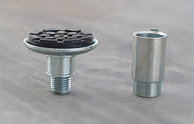 Screw-up rubber pad adapter and tubular truck adapter extension