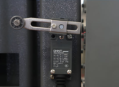 Limit switch with roller lever mounted on the post