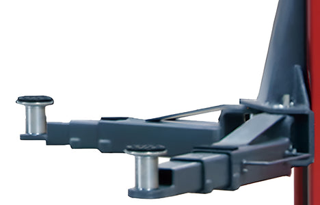 Three-stage telescoping lift arm with two screw-up pads