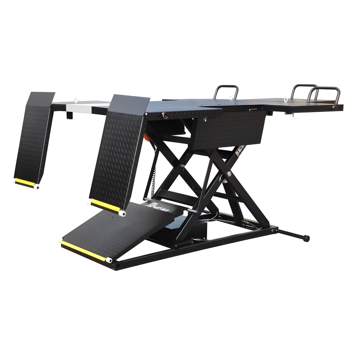 Black colorway U-2200IEH-XR UTV lift raised with ramps deployed