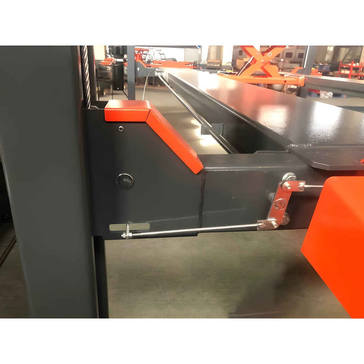 Runway lock area close-up with slack-cable linkage