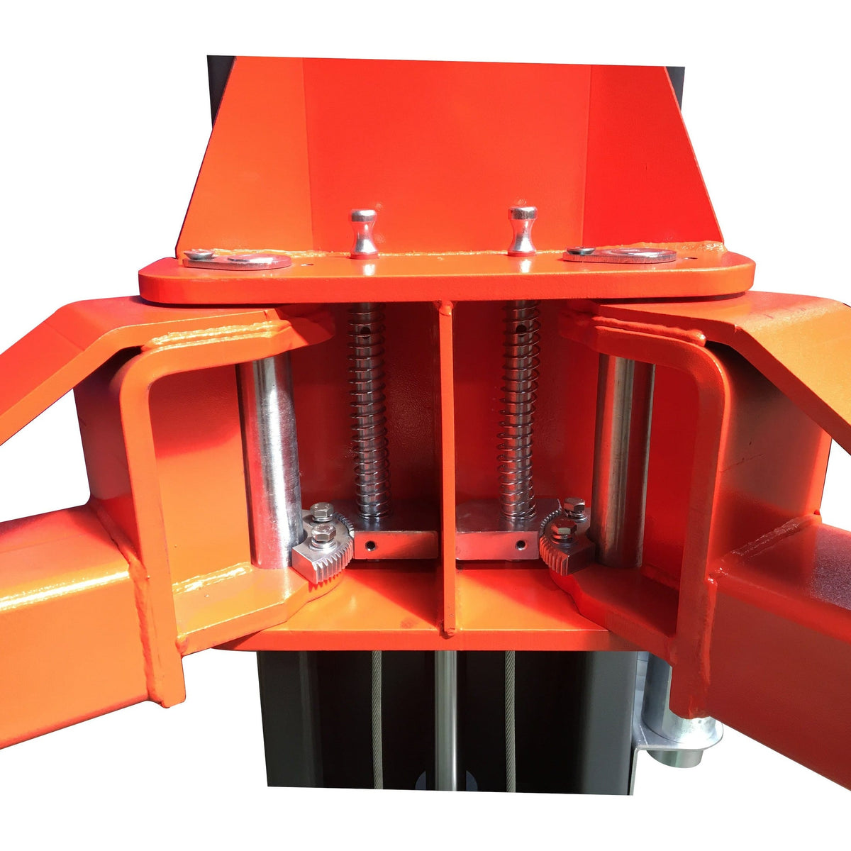 Top view of the SAE-C14X carriage with gear-type arm restraints and springs